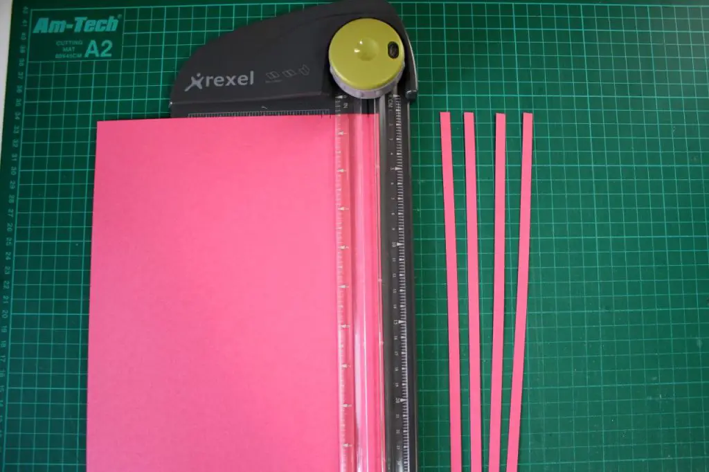 strisce quilling taglierina artalyas